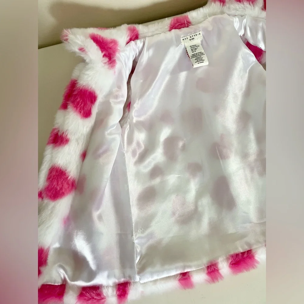 Max Studio Kids Hot Pink and White Faux Fur Heart Pattern Open Vest Girl’s 4 XS